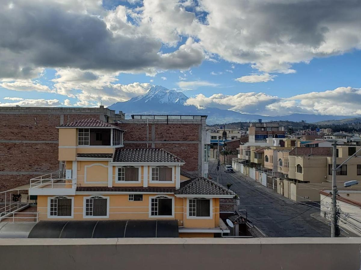 Illari Hotel Riobamba Exteriér fotografie