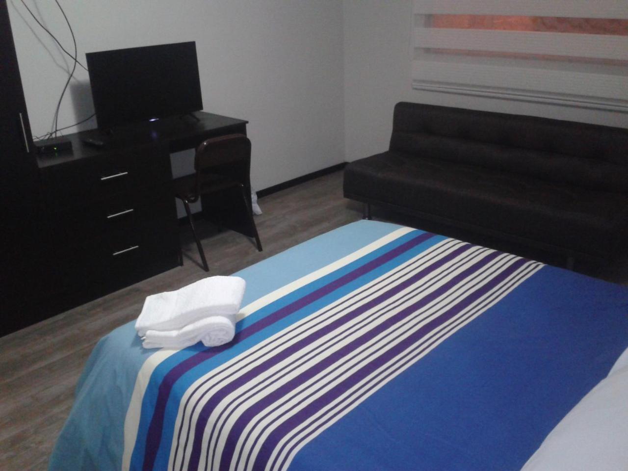Illari Hotel Riobamba Exteriér fotografie