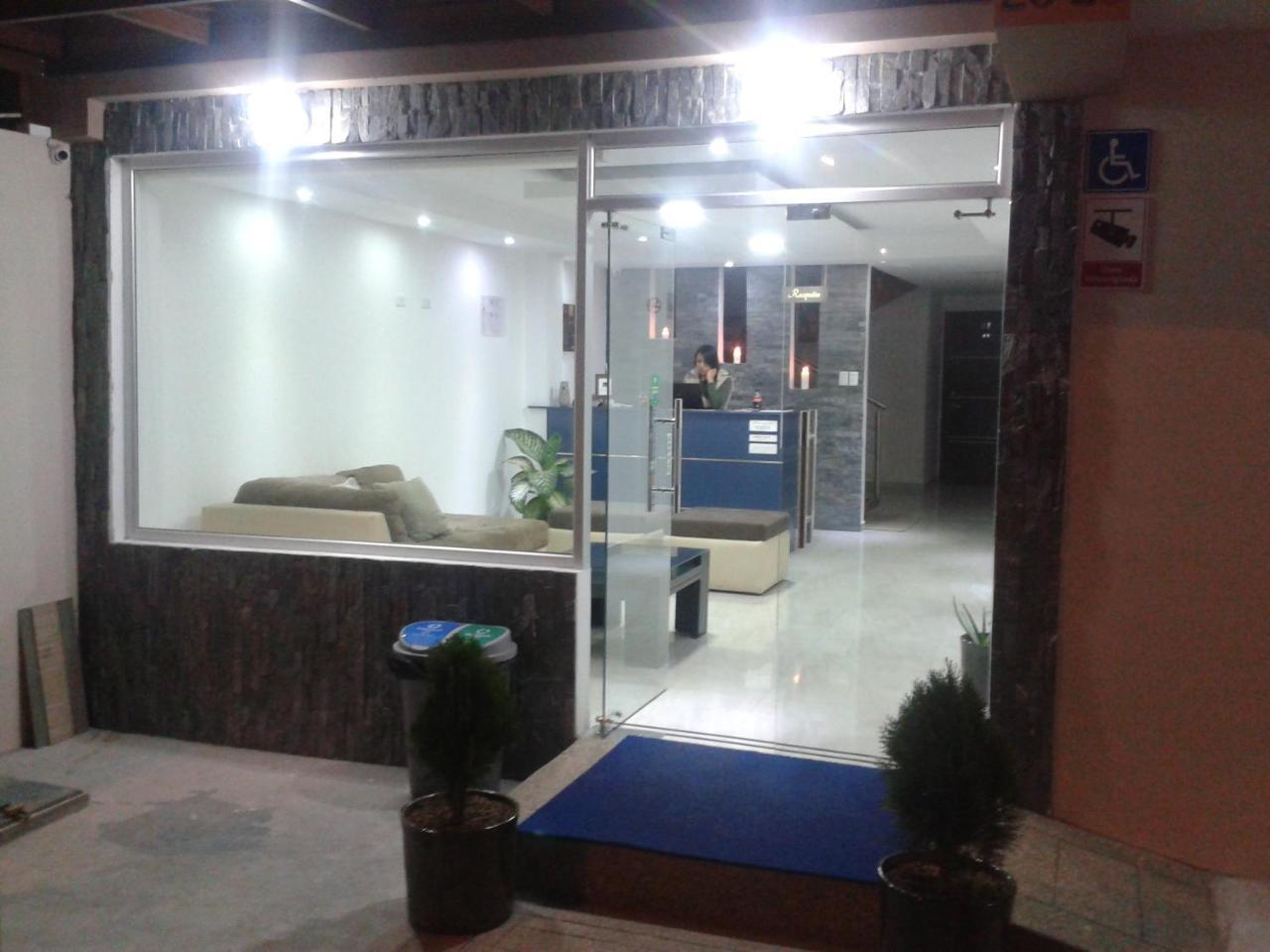 Illari Hotel Riobamba Exteriér fotografie